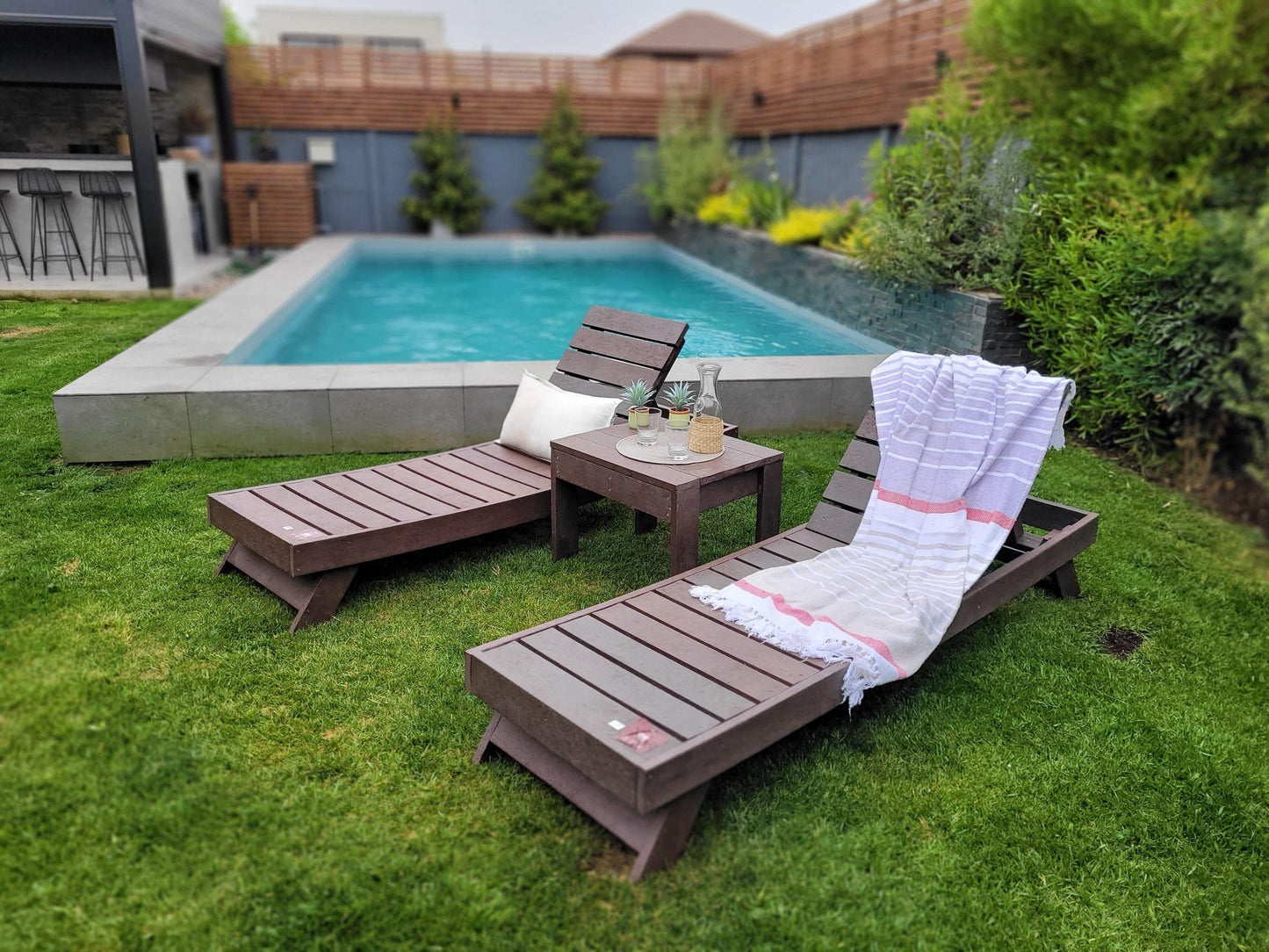 Juego de Reposeras + Mesa de Regalo